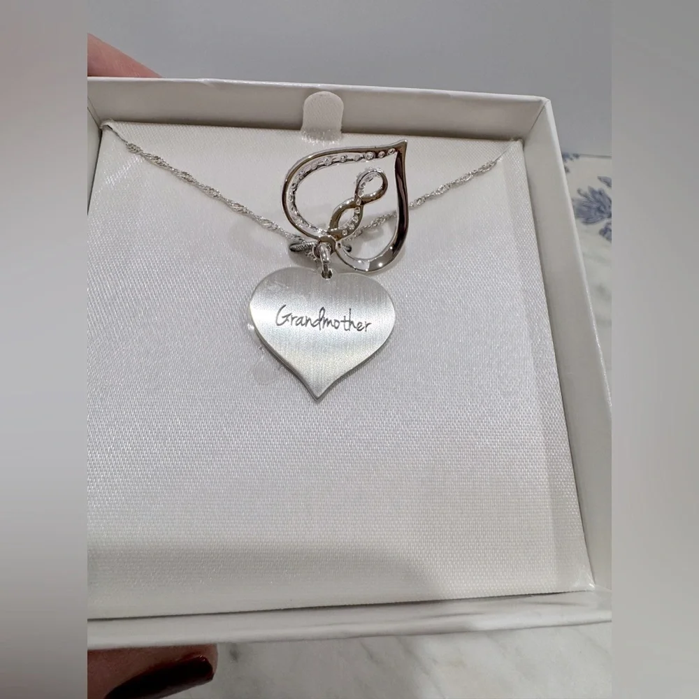 NIB Silver Heart grandmother Pendant Necklace - Picture 2 of 6